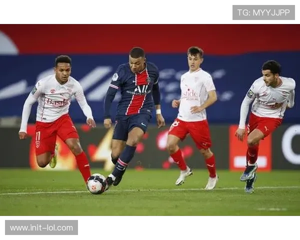 法兰西荣耀再现足球博物馆展映法甲百年辉煌 法兰西荣耀再现足球博物馆展映法甲百年辉煌